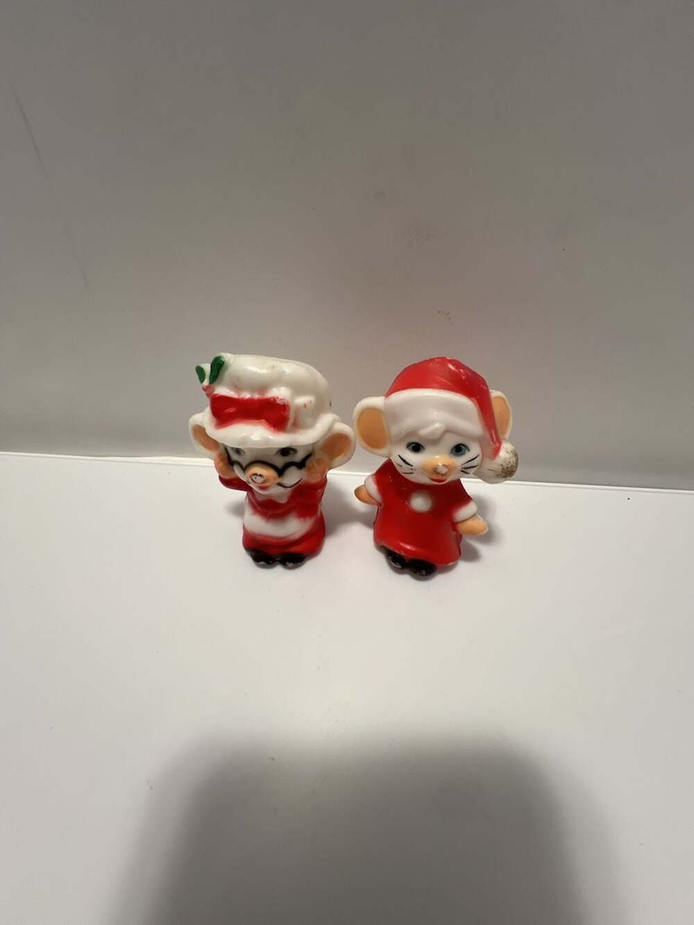 Vintage Christmas Mice Salt & Pepper Shakers Plastic Holiday Decor